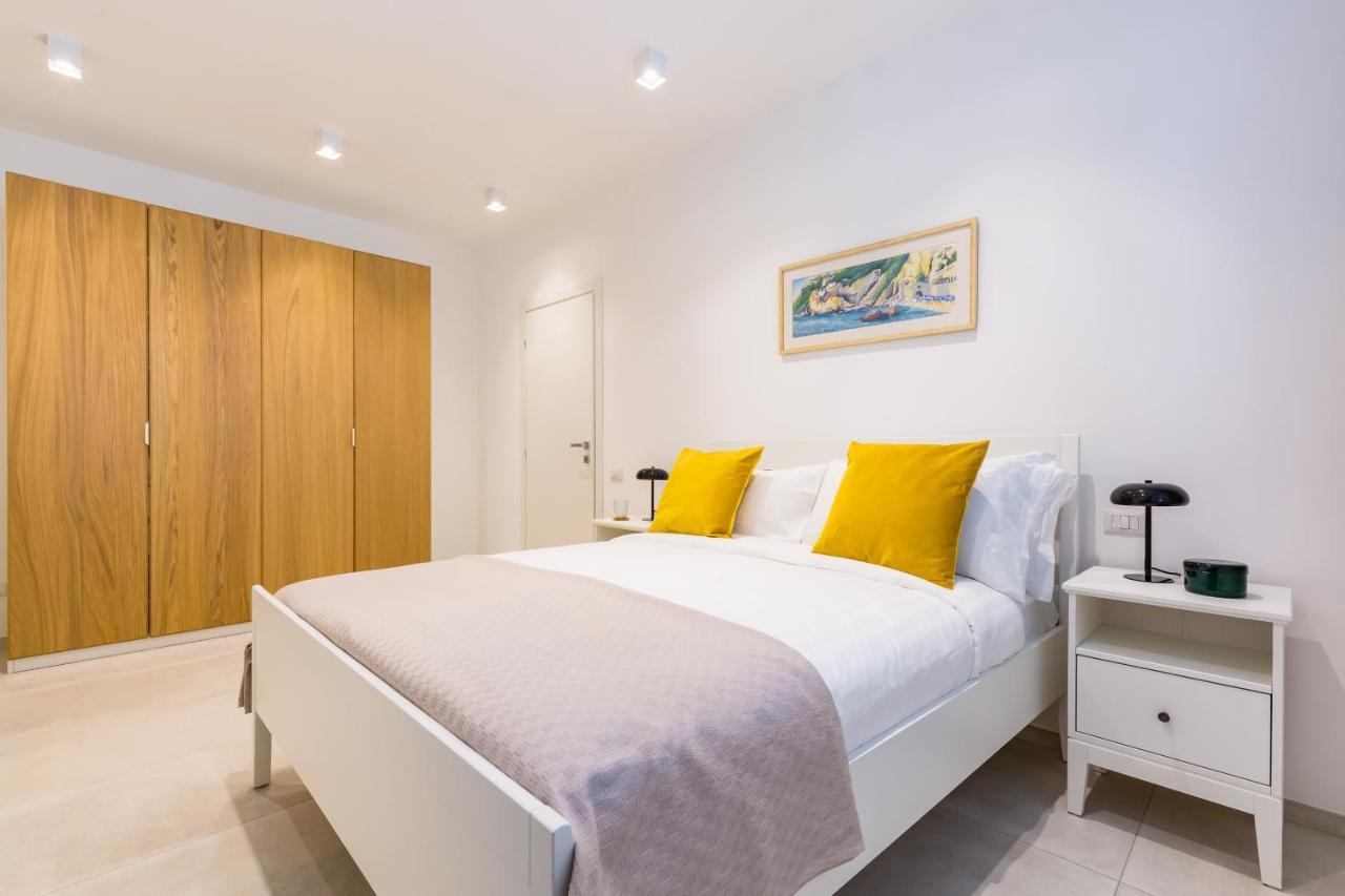 Starhost - Mazzini Apartments Salerno Exteriér fotografie